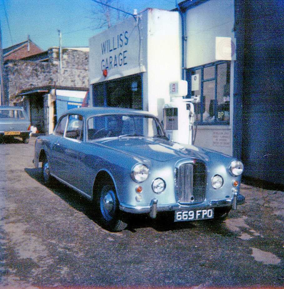 Classic car outside the original Willis's Garage in Tavistock